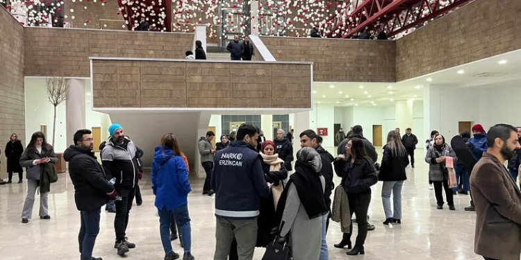 Çanakkale’de kaza yapan çekici TIR’ı çalıp, Konya’da yakalanan 5 şüpheli serbest kaldı