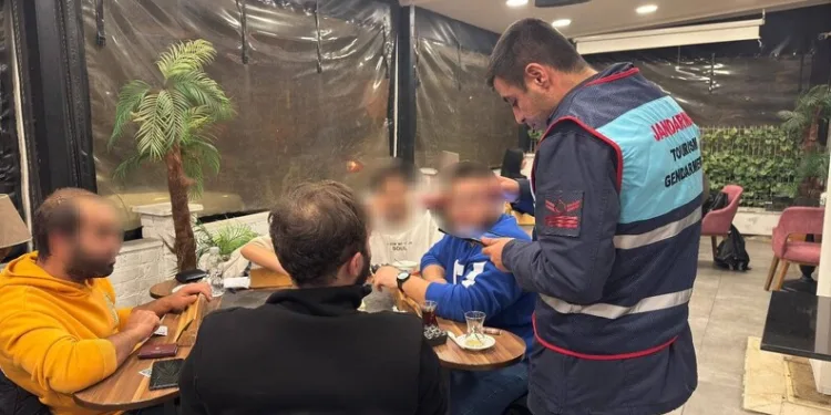 Antalya’da iş yerine kurşun yağdıran şüpheliler yakalandı