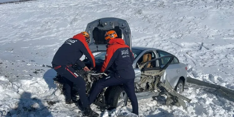 Bayburt polisi 4 yıl 2 ay kesinleşmiş cezası olan şüpheliyi yakaladı