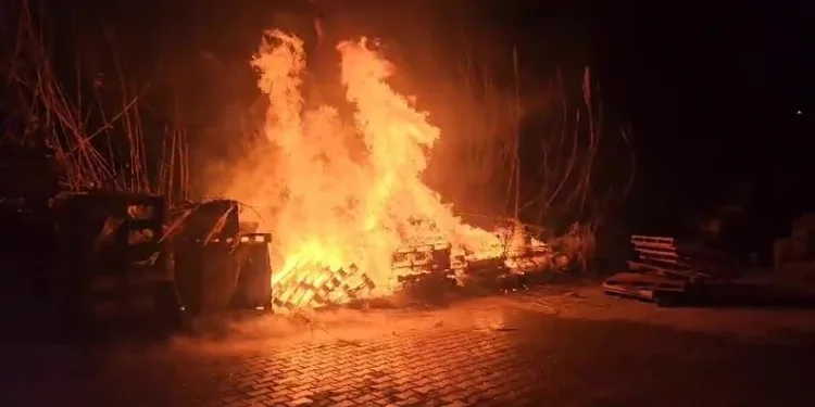 Eşinin akrabalarına inandı hem parasından hem aracından oldu
