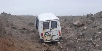 Iğdır’da öğrencileri taşıyan minibüs, şarampole yuvarlandı