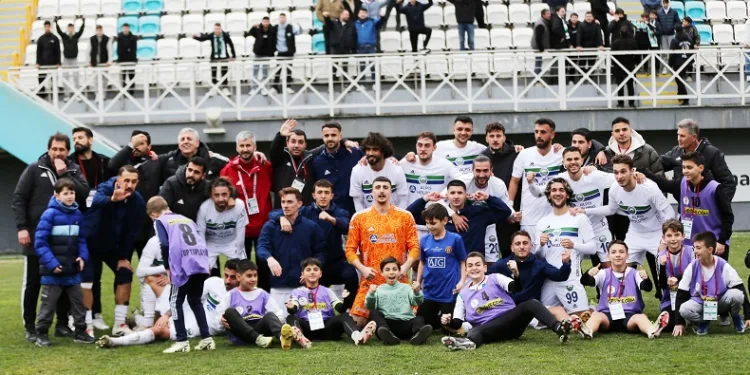 Bursa Nilüfer FK geriden geldi 2-1 kazandı