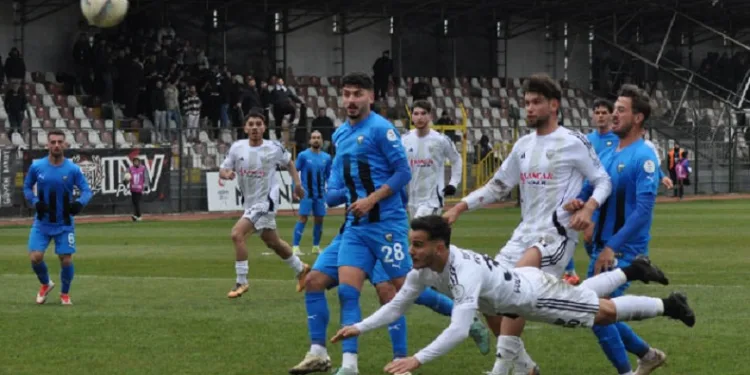 Karacabey Belediyespor son dakika golüyle 1 puanı kaptı