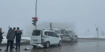 Nevşehir’de yoğun sis kazaya neden oldu: 4 yaralı