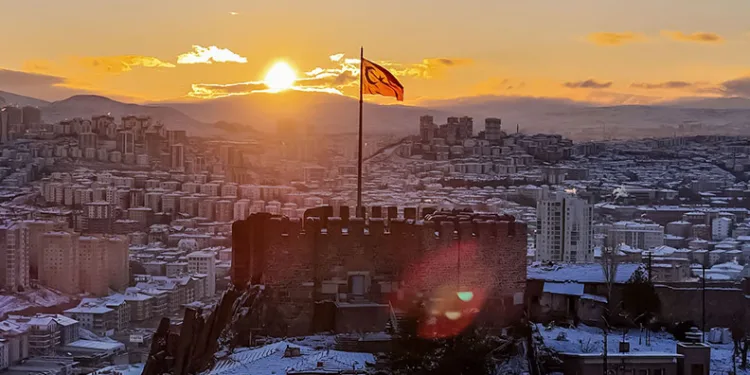 Başkent beyaza büründü