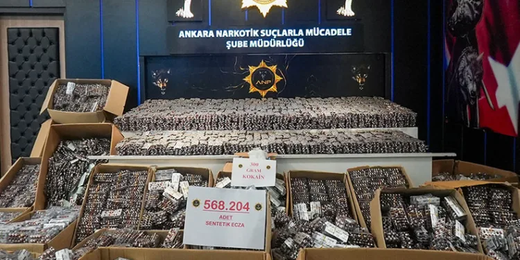 Ankara’da 568 bin adet sentetik ecza ele geçirildi