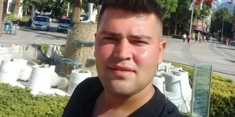 Babaannesini ziyarete giderken geçirdiği kazada hayatını kaybetti