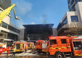 Otel inşaatında yangın: 6 ölü