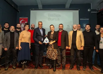 ‘Bursa Bellek- Kent Söyleşileri’nin konuğu Burcu Kara oldu