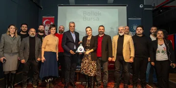‘Bursa Bellek- Kent Söyleşileri’nin konuğu Burcu Kara oldu