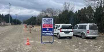 Orhangazi Belediyesi’nden Göl Yolu Caddesi’nde Yoğun Çalışma