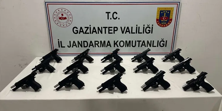 Maraş otunu çiğneyen çocuk hastanelik oldu