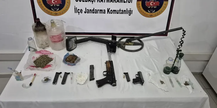 Jandarmadan uyuşturucu ve silah operasyonu