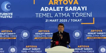 “Suç şebekeleriyle ve yolsuzlukla mücadele eden bir yargı istemiyorlar”