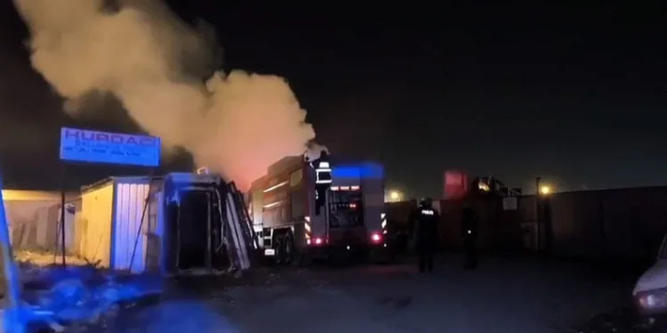 Bursa’da geri dönüşüm tesisinde yangın