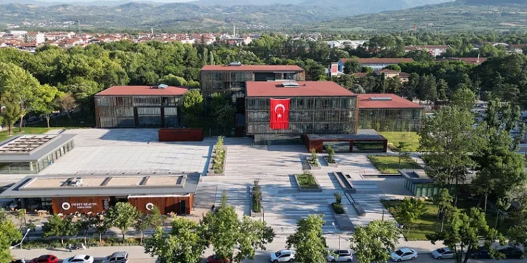 İnegöl Belediyesi’nde iç kontrol sisteminde akademik başarı