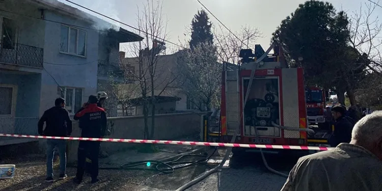 Elektrikli ısıtıcıdan çıkan yangın korkuttu