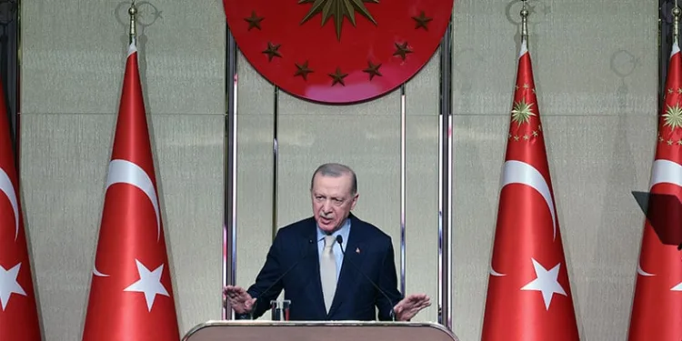 “Siyaset tüccarlarına kurban edecek tek bir gencimiz yoktur”