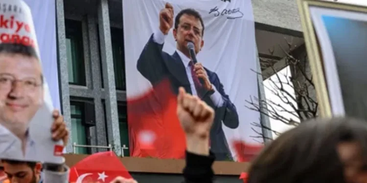 Valilikten İmamoğlu posterlerini indirin talimatı!