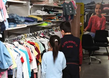Çocukların bayramlıkları Osmangazi Belediyesi’nden