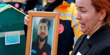 ‘Yok’ cevabını kabul etmeyen 4 kişi genç Paramediği hayattan kopardı