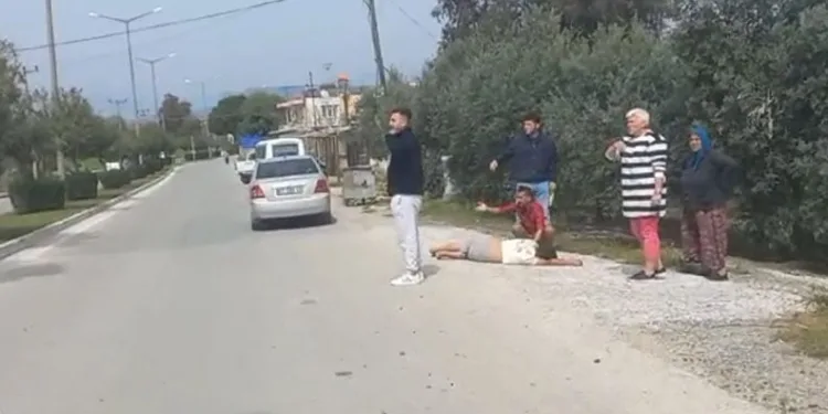 Takla atan otomobilden dışarı fırladı