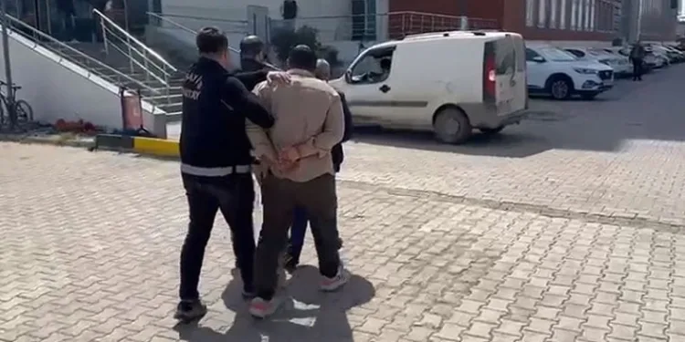 İskenderun’da hapis cezası ile aranan 3 kişi tutuklandı