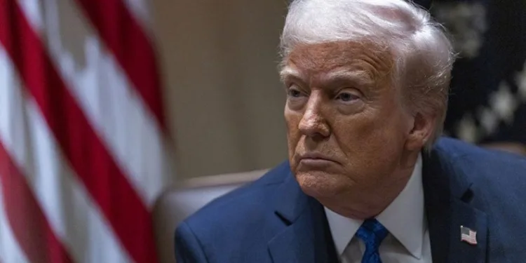 Trump, seçim kurallarını sıkılaştıran kararnameyi imzaladı