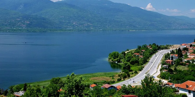 Körfez’de yıpranan yollara onarım