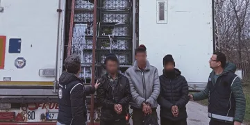 Amasya’da karpuz yüklü tırdan 3 kaçak göçmen çıktı