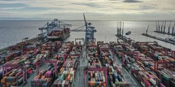 Dış ticaret açığı şubatta yüzde 14,8 arttı