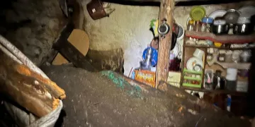 Ardahan’da toprak damlı ev çöktü: 1 yaralı
