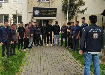 Bursa’da kaçak göçmenleri çalıştıran 2 şüpheli yakalandı