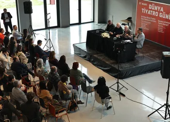 Dünya Tiyatro Günü’nde “tiyatro” konuşuldu