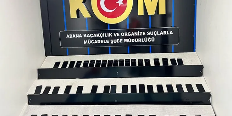 Adana’da 51 adet kaçak telefon ele geçirildi