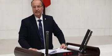 CHP’li Akay kademeli emeklilik için kanun teklifini TBMM’ye sundu