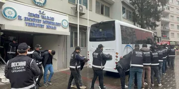 İzmir’de suç örgütüne operasyon: 11 tutuklama