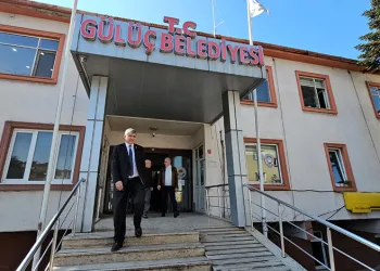 27 yıl hizmet ettiği belediyeye başkan oldu