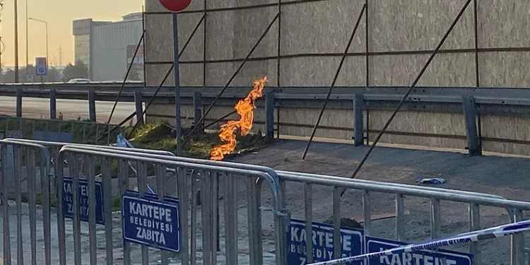 Yer altından çıkan gaz 3 gündür yanıyor