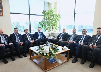 Mustafa Bozbey BTSO’yu ziyaret etti