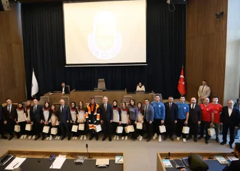 İnegöl’ü gururlandıran isimler mecliste ödüllendirildi