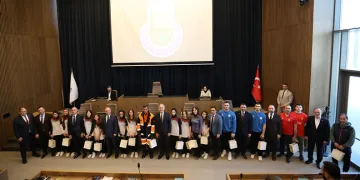 İnegöl’ü gururlandıran isimler mecliste ödüllendirildi