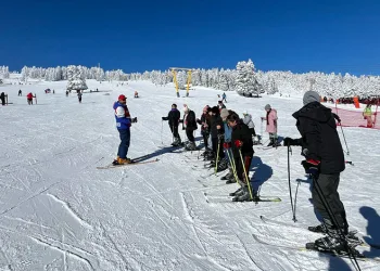 Osmangazili çocuklar kayak yapmayı öğrendi