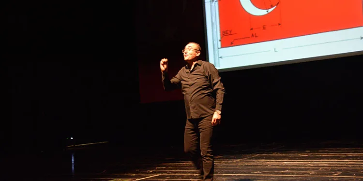 Sunay Akın Bursalılarla buluştu