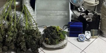 Kapıcı dairesi uyuşturucu imalathanesi çıktı