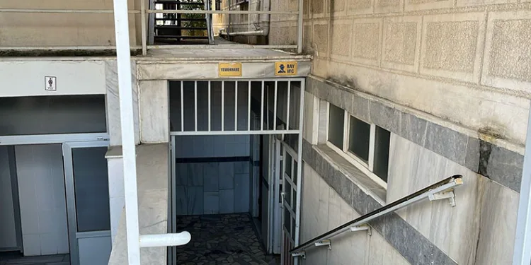 Cami tuvaletinde silahla vurulmuş halde bulundu