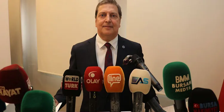 BALKANTÜRKSİAD’da bayrak değişimi