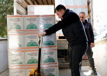 Mudanya Belediyesi’nden erzak desteği