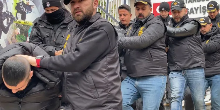 İş yerlerini kurşunlayan şüphelilere operasyon: 7 gözaltı
