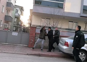 Bursa’da bıçaklı kavga: 3 yaralı